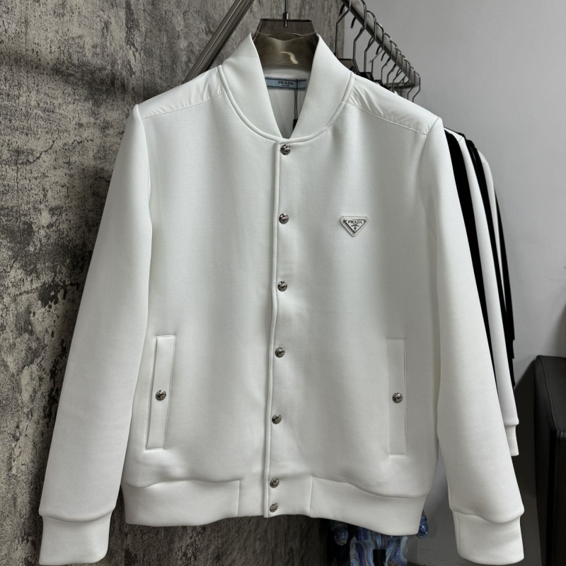 Pra*a outwear